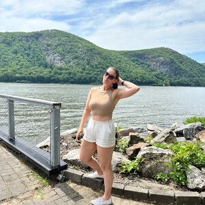 Meet your Posher, Cristin